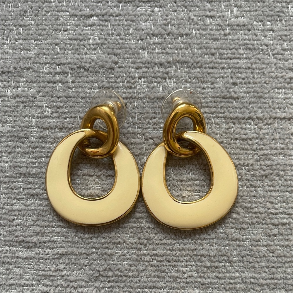 Vintage Elegant Gold and Cream Hoop Earrings